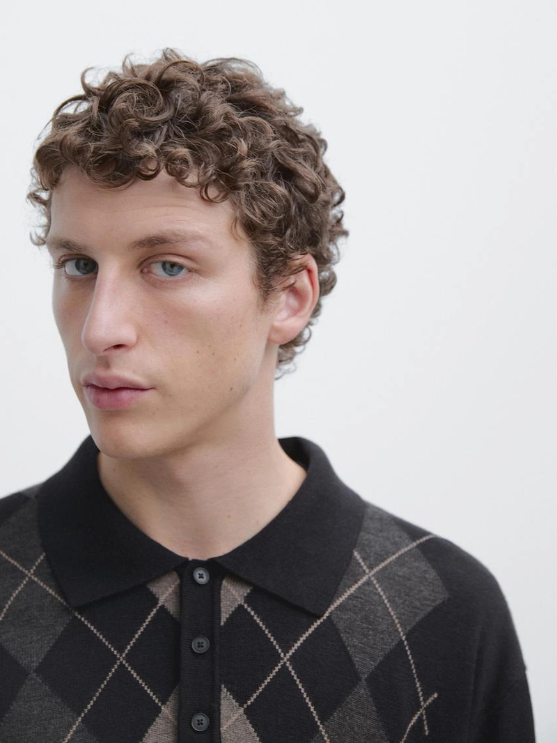 Вязаный свитер с деталями в стиле аргайл