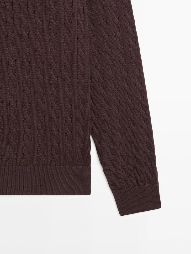 Водолазка из вязаного трикотажа с молнией