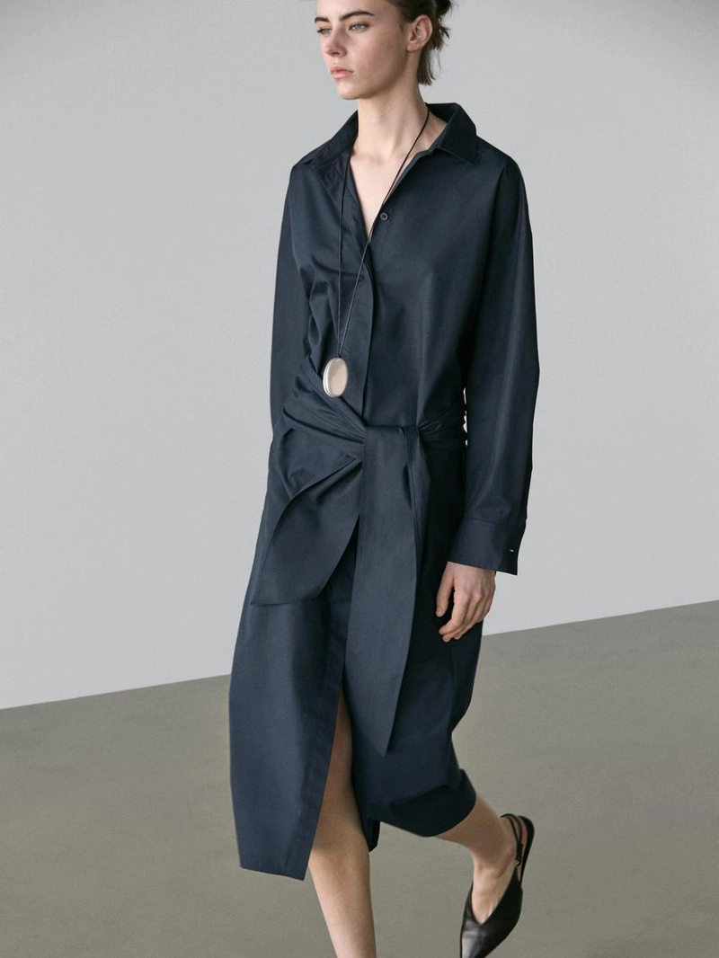 Платье-рубашка с деталями шарфа