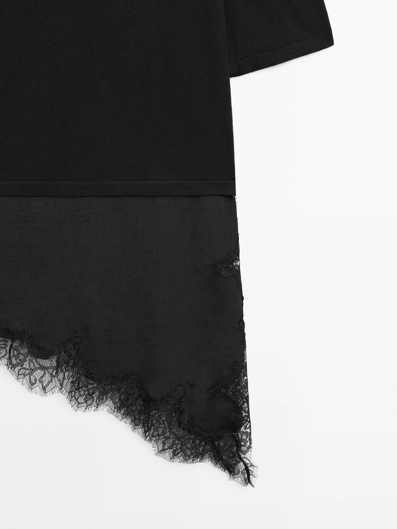 Платье с контрастной кружевной отделкой