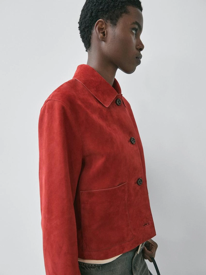 Короткая куртка из замши кожи