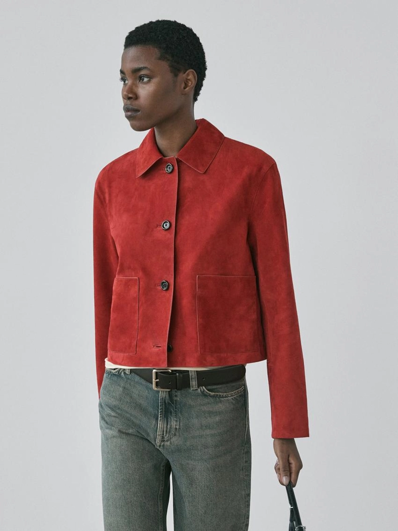 Короткая куртка из замши кожи