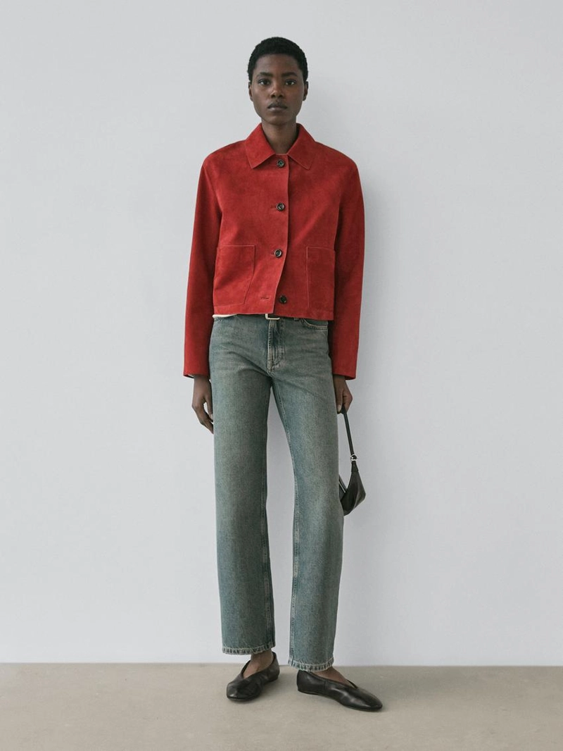 Короткая куртка из замши кожи