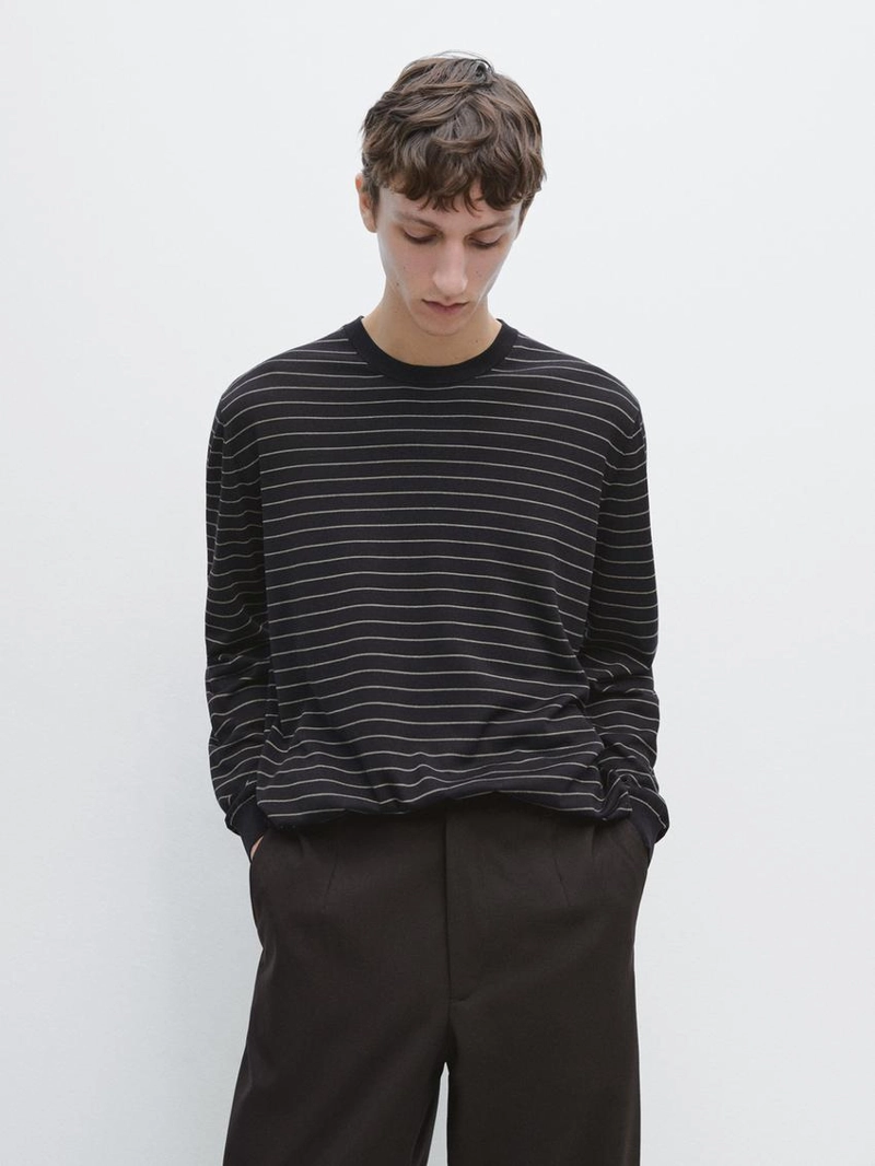 Вязанный свитер с длинным рукавом в полоску