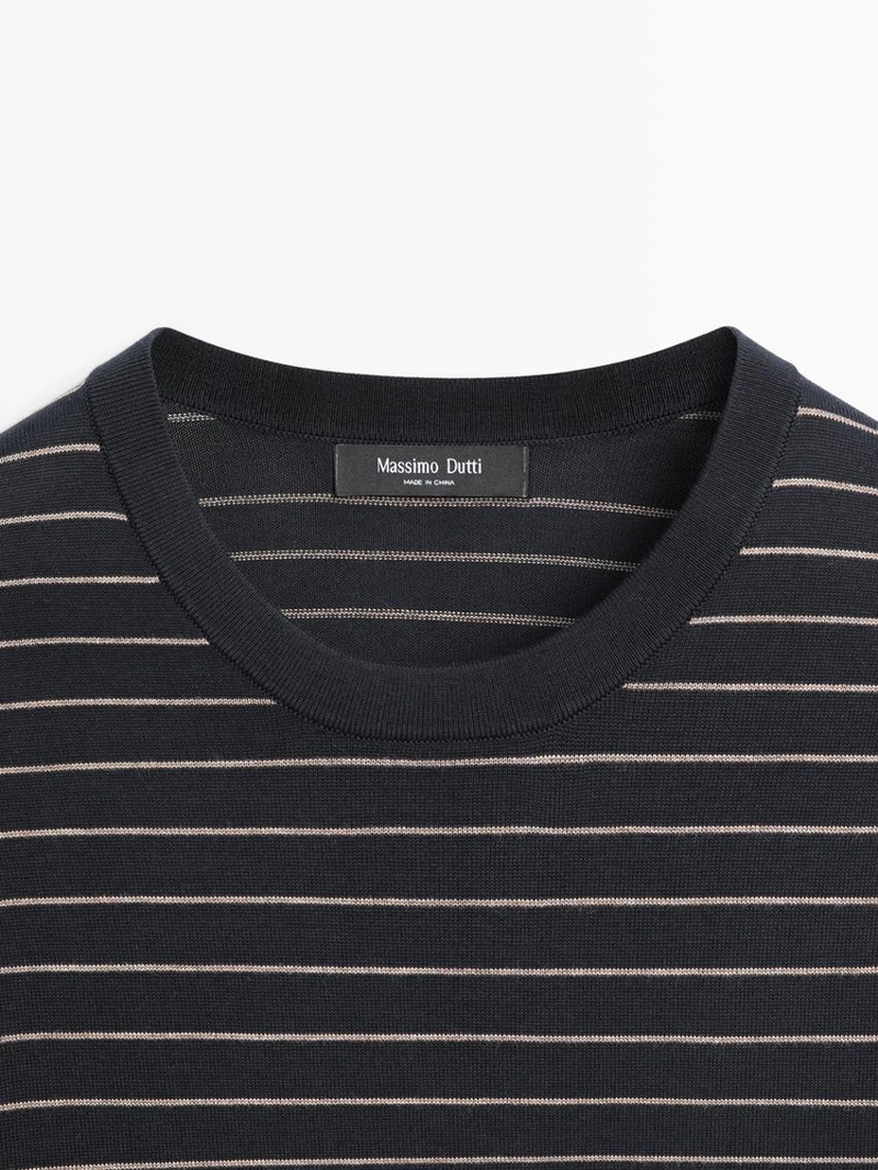 Вязанный свитер с длинным рукавом в полоску