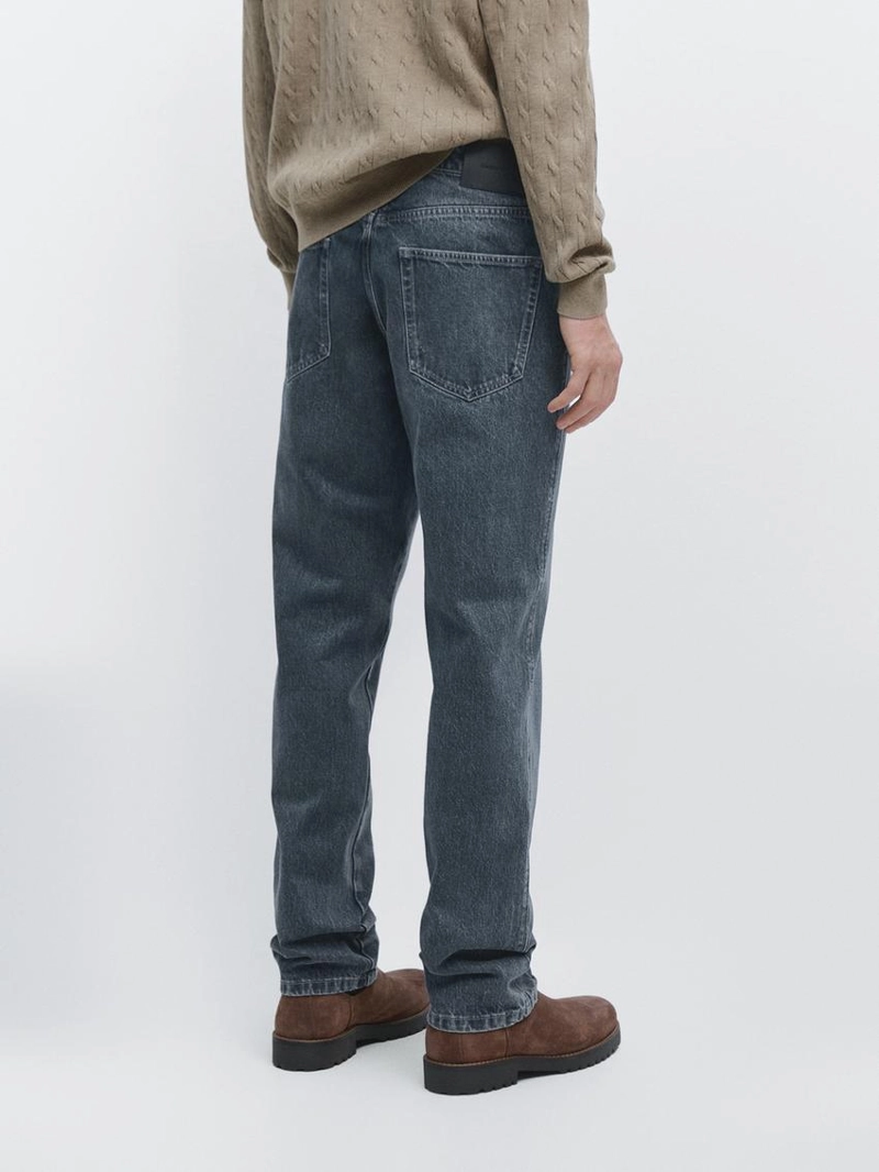 Джинсы прямого кроя