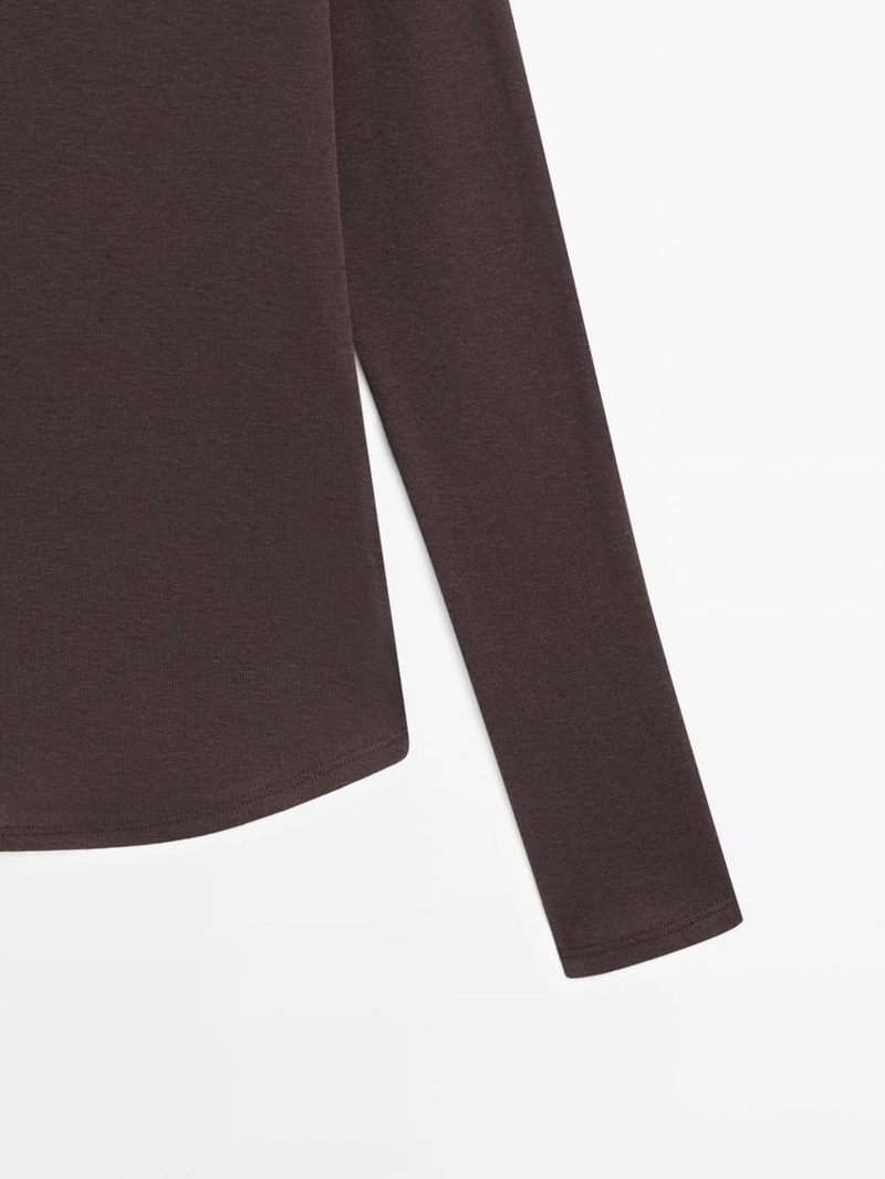 Футболка из хлопково-вискозного микса с длинным рукавом