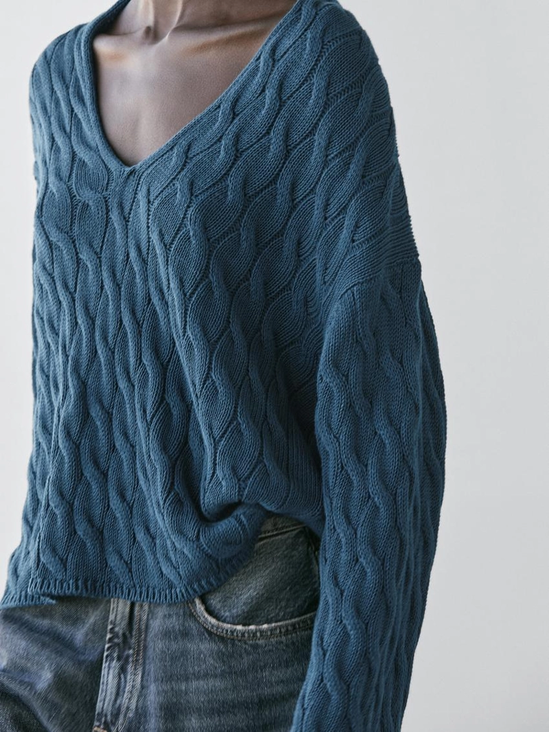 Свитер из смесовой хлопковой пряжи с узловыми деталями