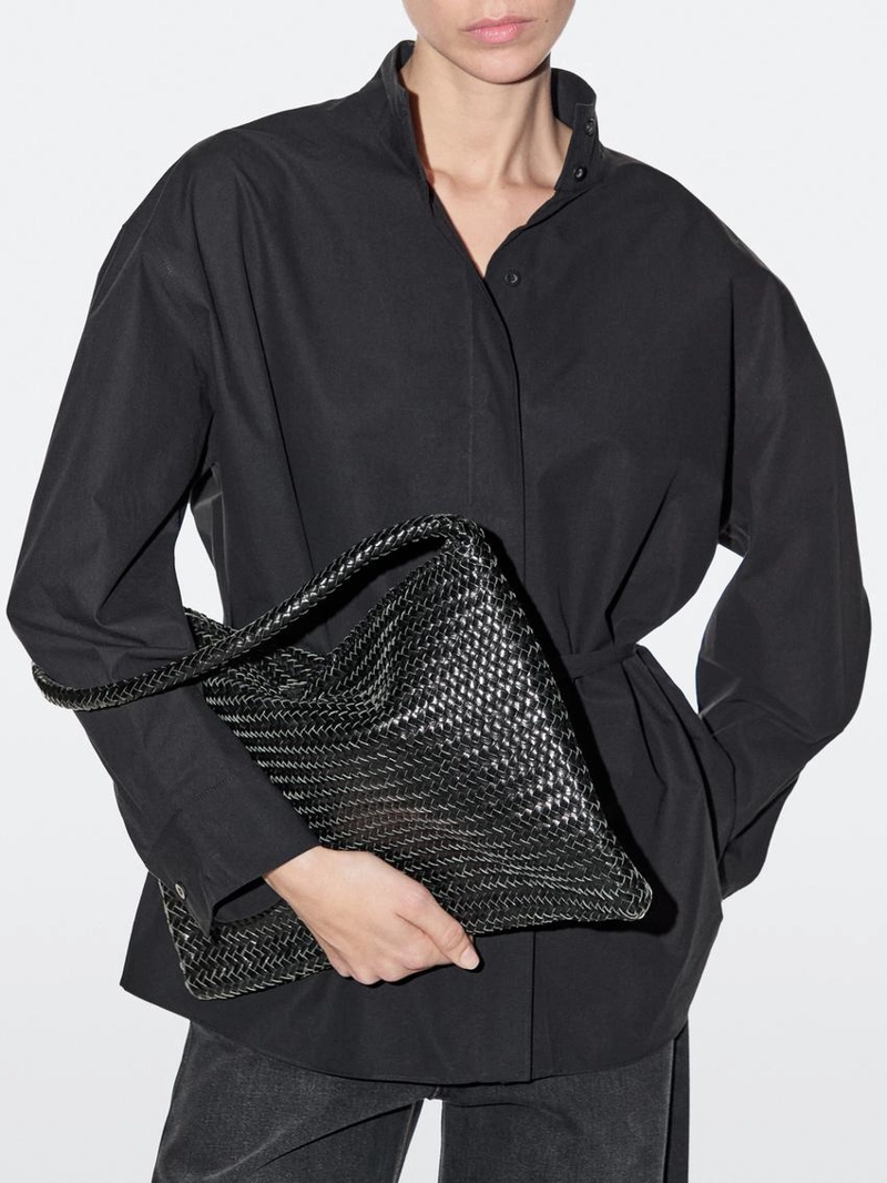 Сумка через плечо из тонированной кожи с плетеной отделкой среднего размера