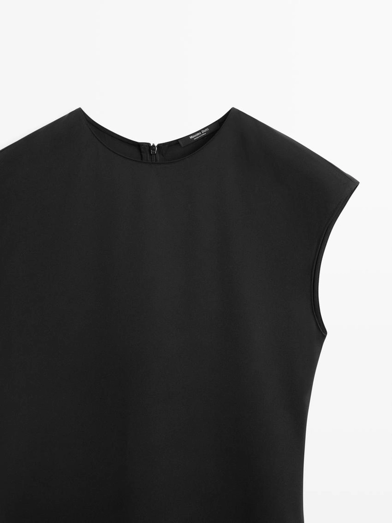 Платье с короткими рукавами