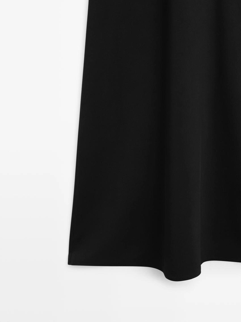 Платье с короткими рукавами