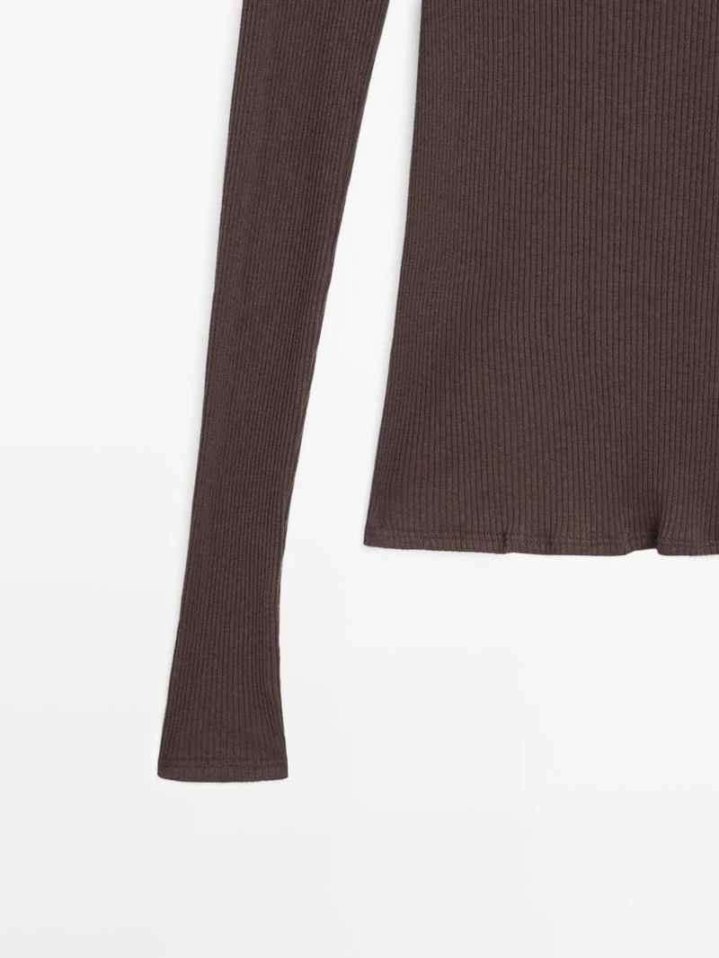 Футболка с длинным рукавом и v-образным вырезом из ребристой ткани