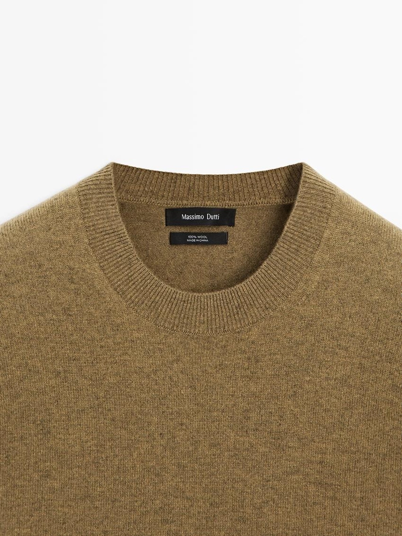 Свитер из шерсти с круглым вырезом