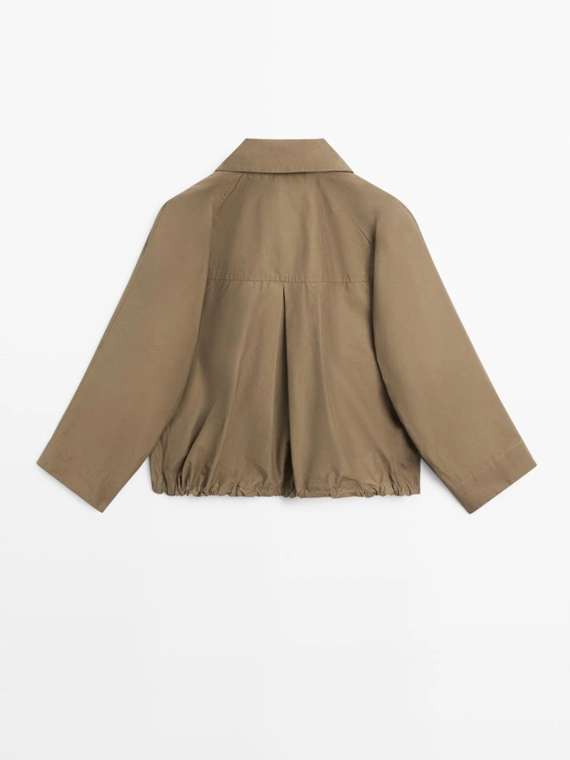 Бомбер с высоким воротником