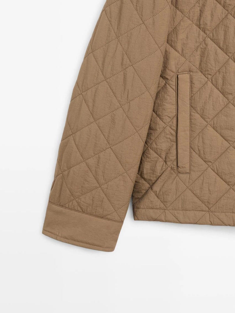 Куртка короткая стеганая с рубашечным воротником