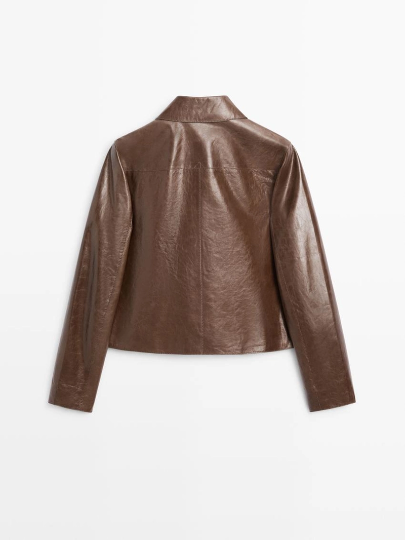 Укороченная куртка из натуральной кожи