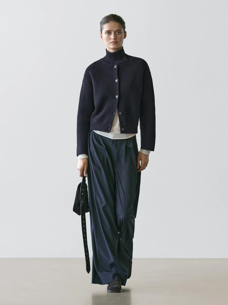 Кардиган из хлопкового трикотажа с высоким воротником