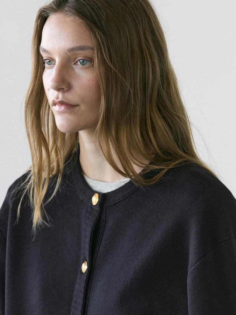 Кардиган из хлопкового трикотажа с пуговицами в золотом цвете