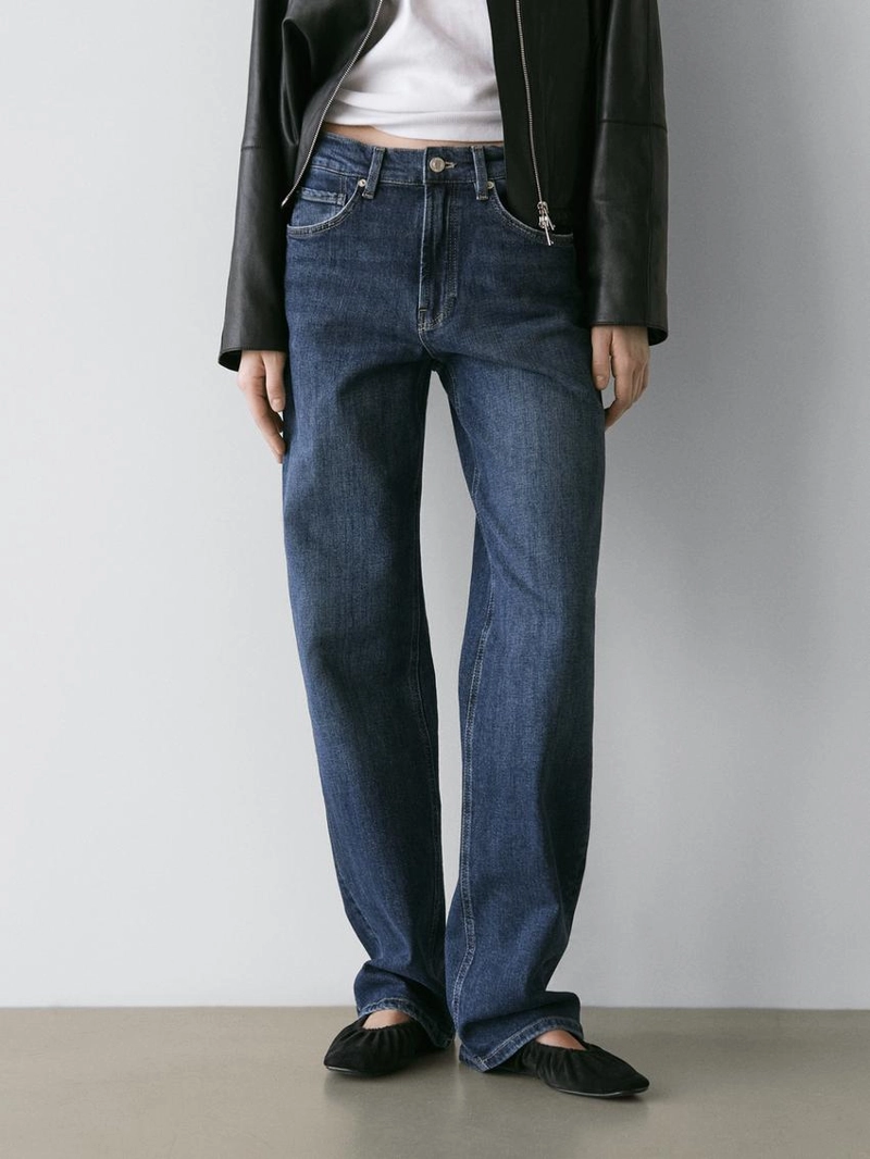 Джинсы с высокой талией прямого кроя и комфортным покроем