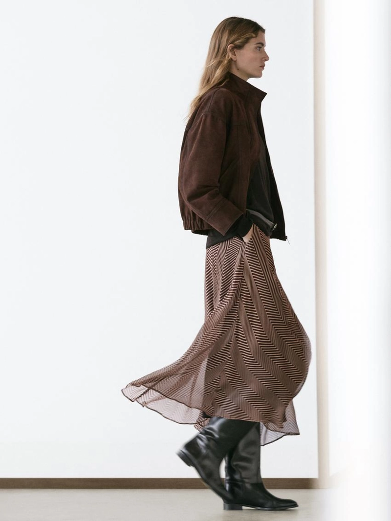 Юбка-миди с геометрическим принтом и расклешенной юбкой