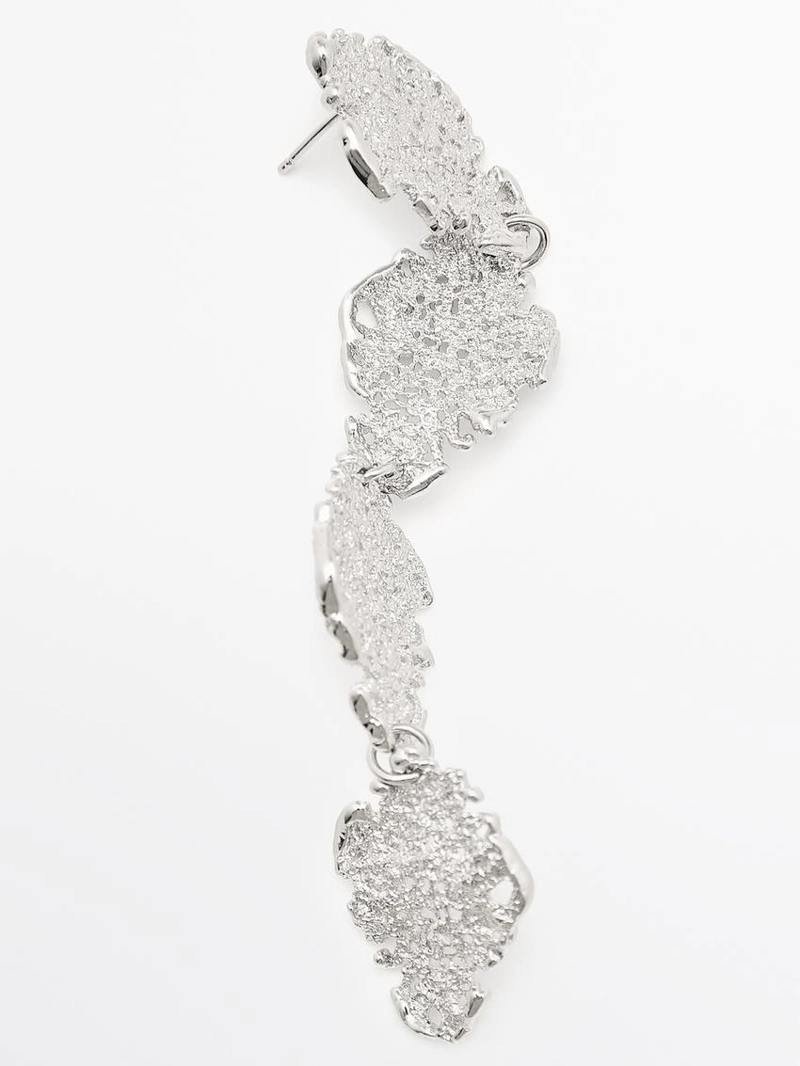 Серьги-кольца с текстурой металла