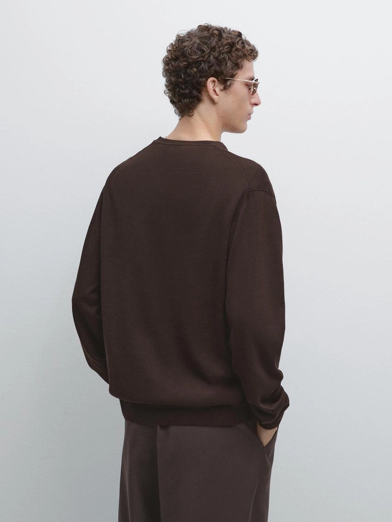 Вязаный свитер с v-образным вырезом из хлопкового микса