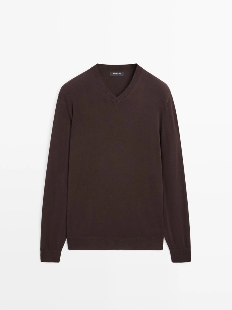 Вязаный свитер с v-образным вырезом из хлопкового микса