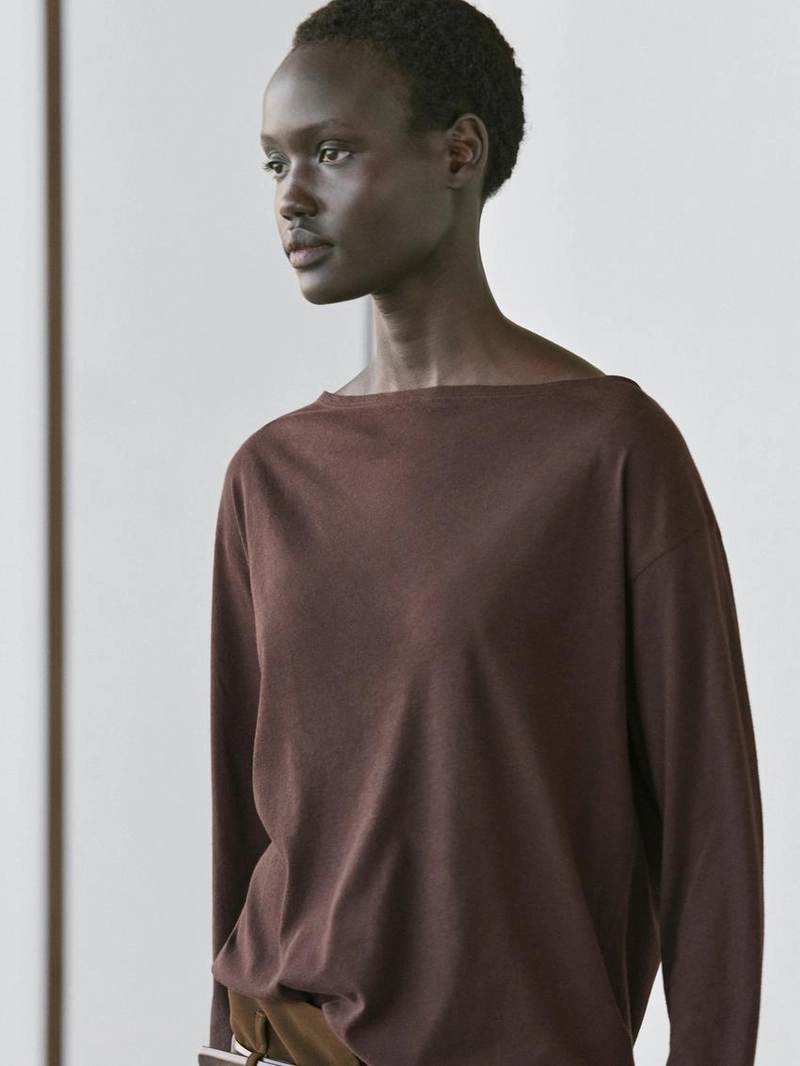 Футболка с лодочным вырезом из 100% хлопка