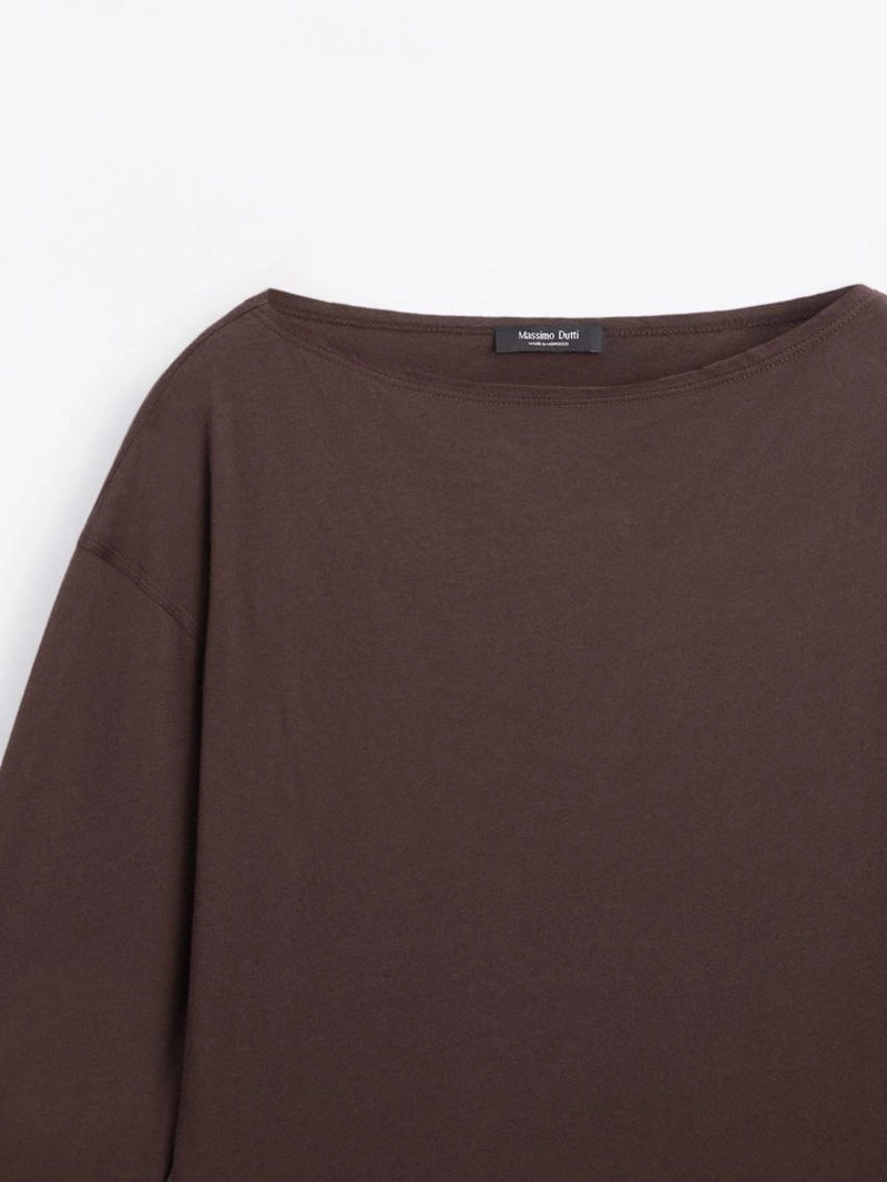 Футболка с лодочным вырезом из 100% хлопка