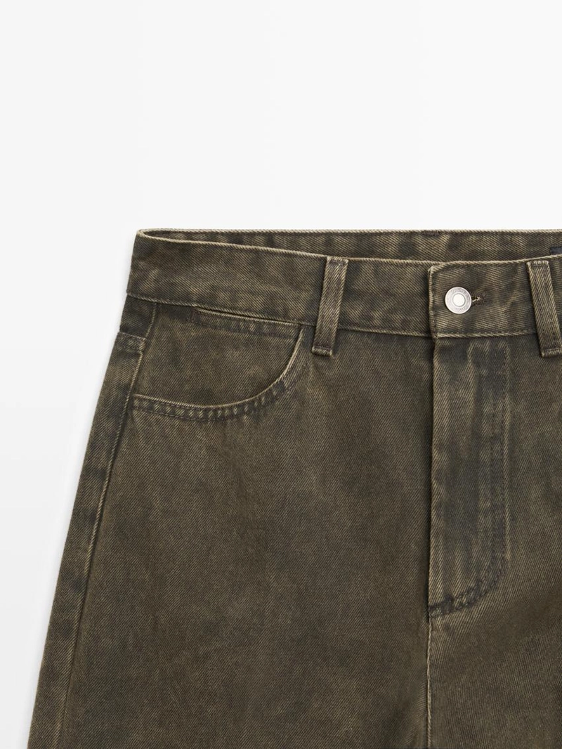 Джинсы с завышенной талией и силуэтом баллон