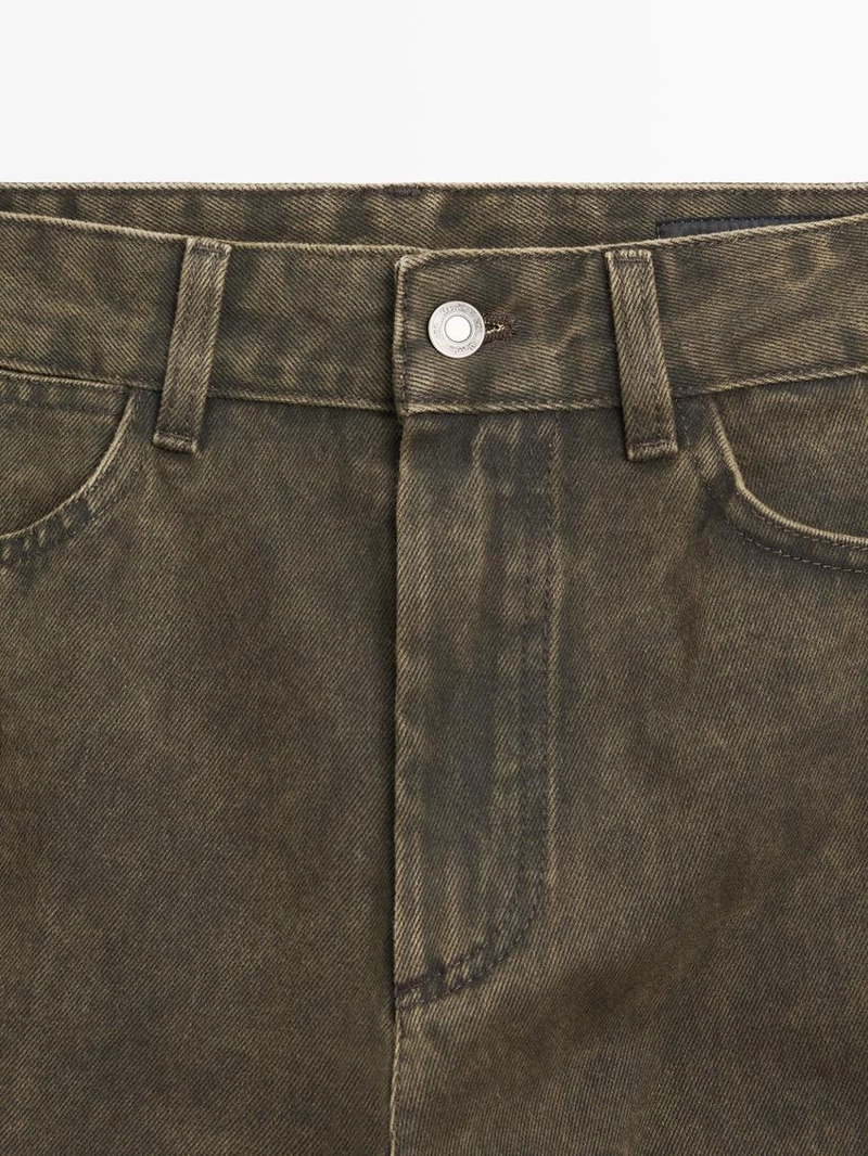 Джинсы с завышенной талией и силуэтом баллон