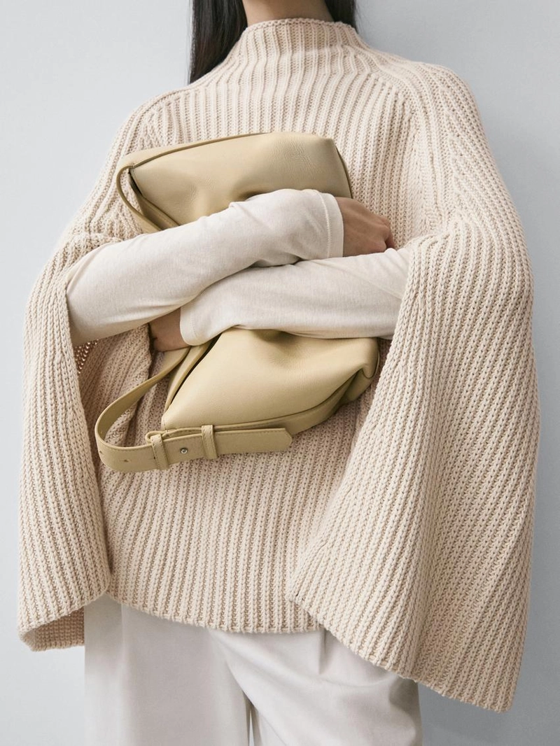 Плед-накидка с разрезами