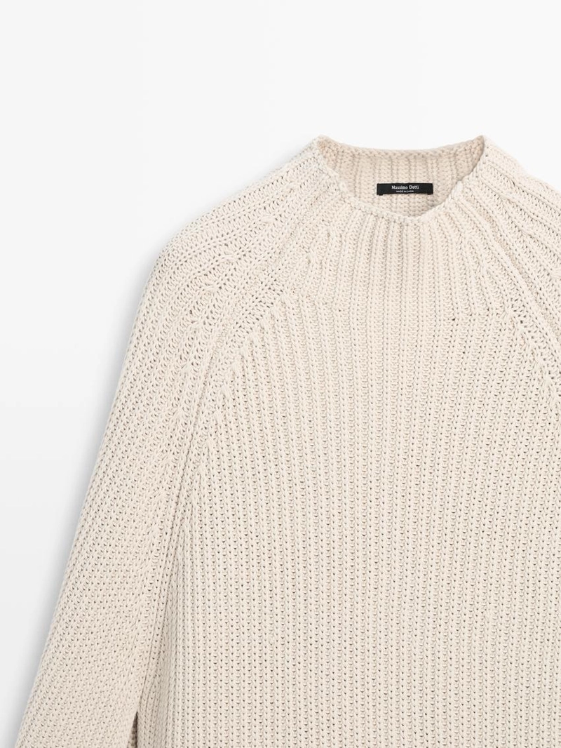 Плед-накидка с разрезами