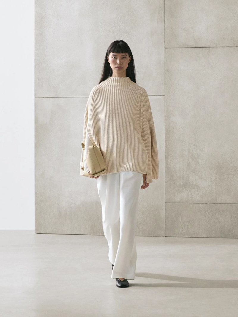 Плед-накидка с разрезами