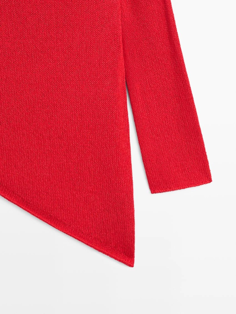 Асимметричный вязаный свитер