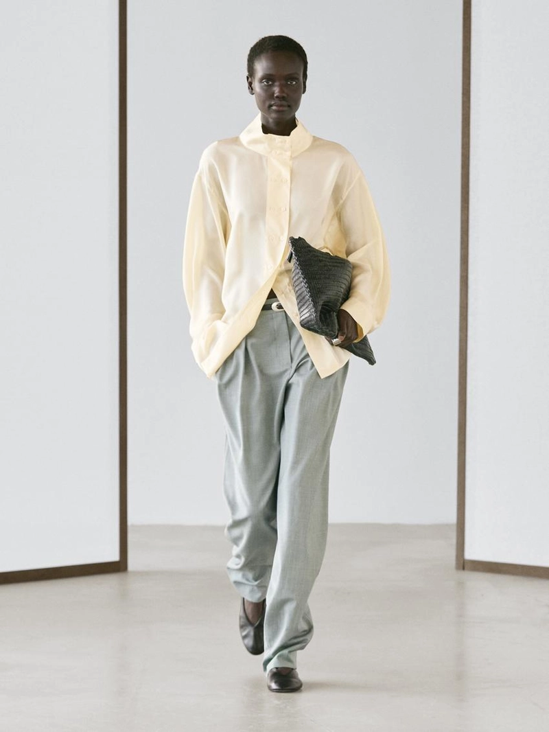 Брюки со складками и стрелками