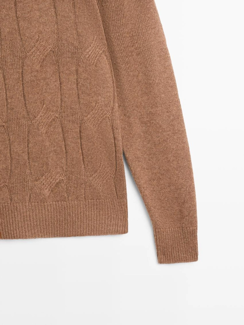 Пуловер с косами из шерсти