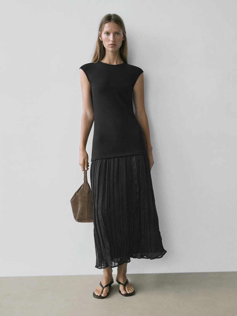 Платье с комбинированным плиссированным подолом