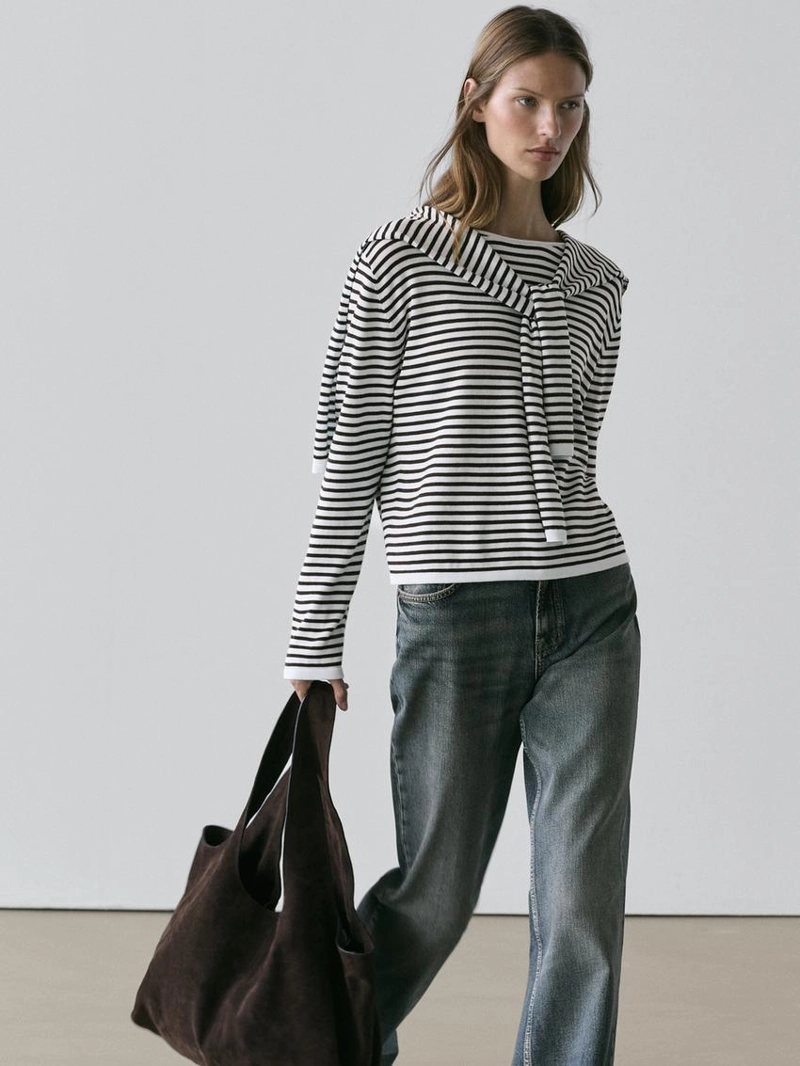 Джемпер из хлопкового трикотажа в полоску с деталями на рукавах