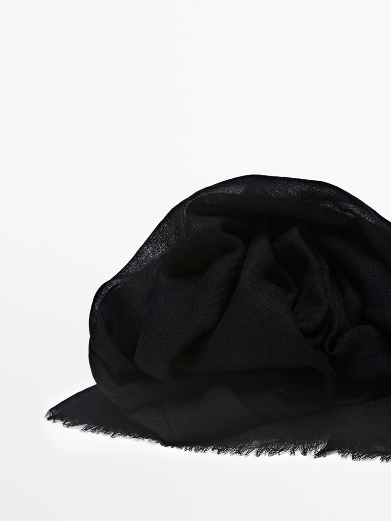 Легкий шарф из 100% шерсти