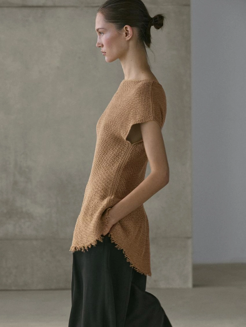 Топ из 100% льна с декоративной отделкой