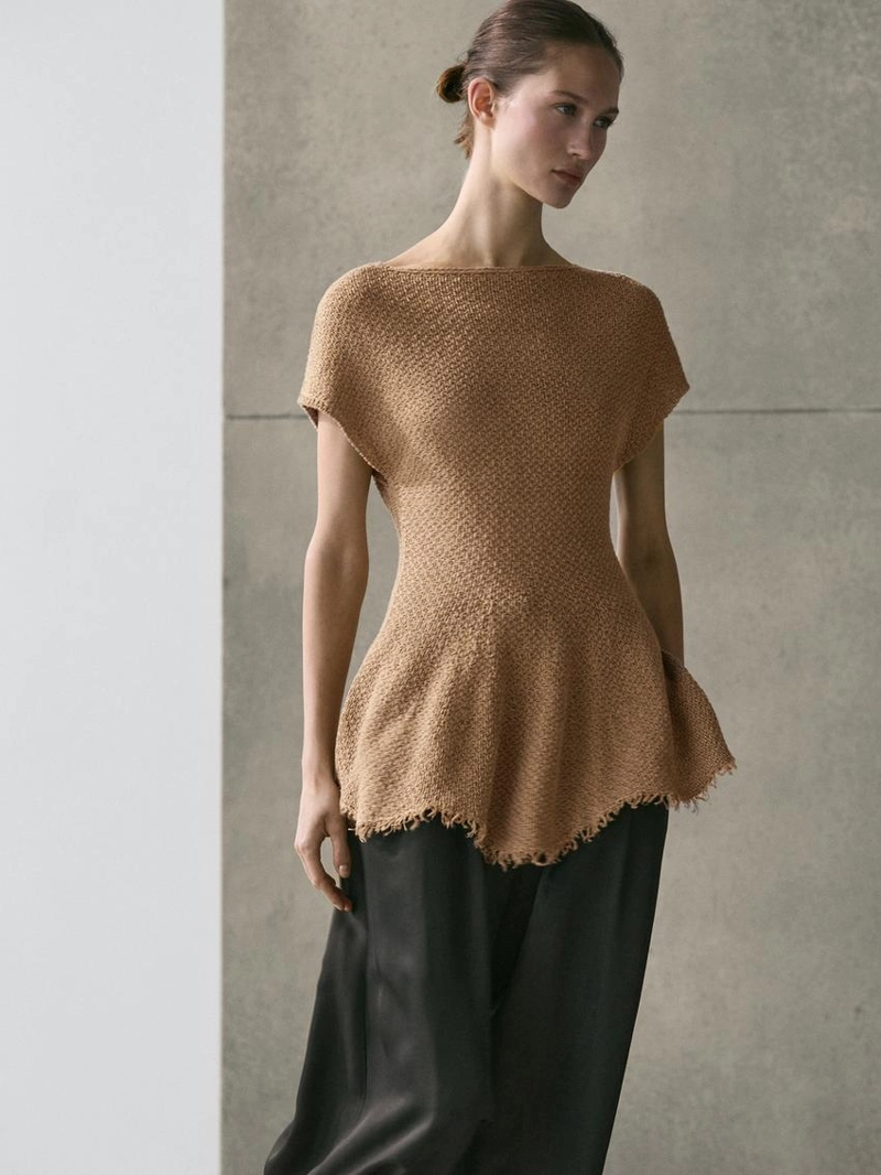 Топ из 100% льна с декоративной отделкой