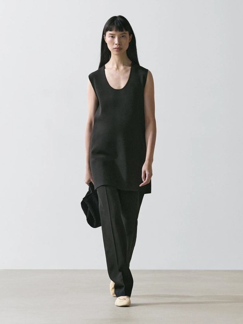 Платье мини из плотно вплетенного кружева