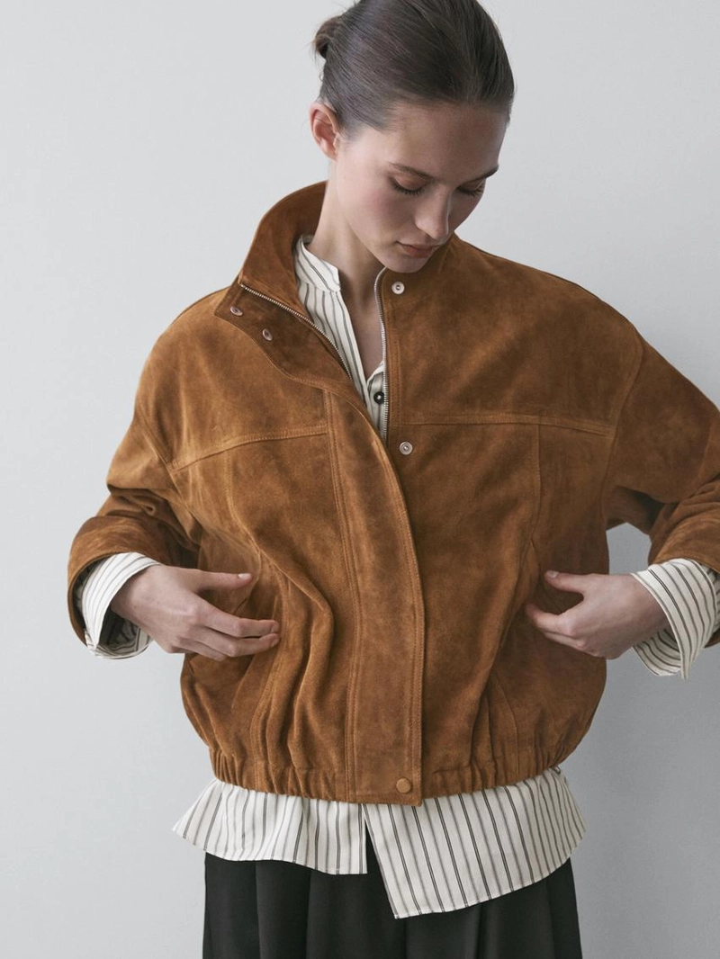 Короткая куртка из замши