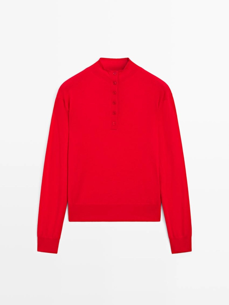 Вязанный свитер с отложным воротником и пуговицами