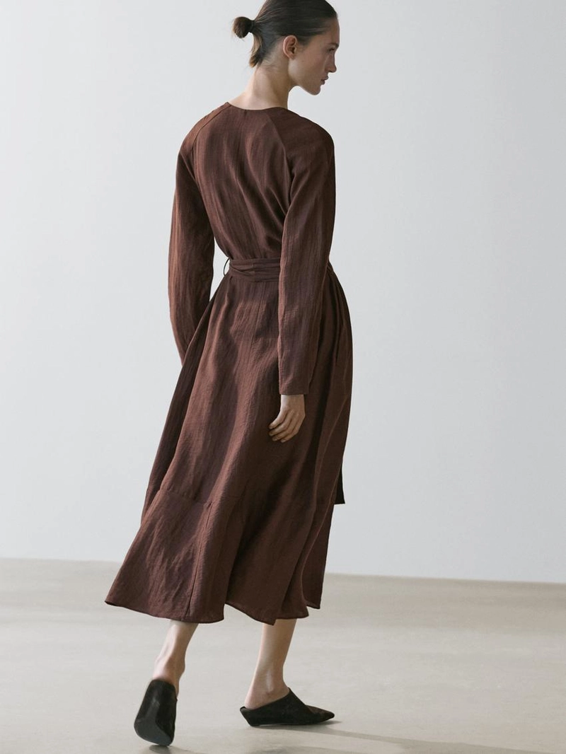 Платье-миди из льняно-вискозной ткани с поясом