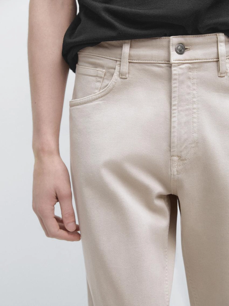 Джинсы с зауженным кроем