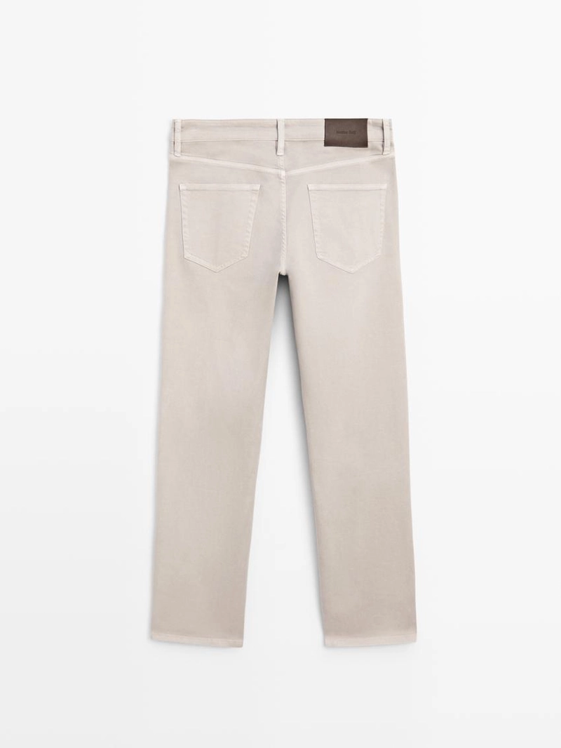 Джинсы с зауженным кроем