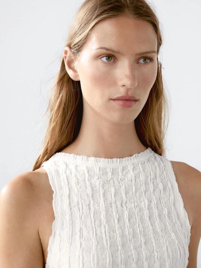 Топ из смесового хлопка сборками