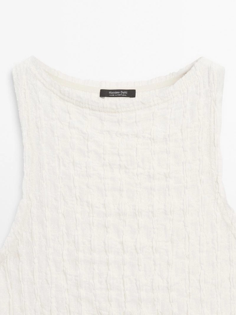 Топ из смесового хлопка сборками